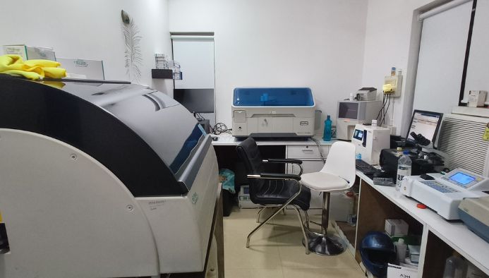 High Tech Patho Lab
